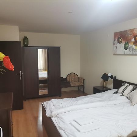 Apartment Ana/ Апартамент Ана ปอมโปโรโว ภายนอก รูปภาพ
