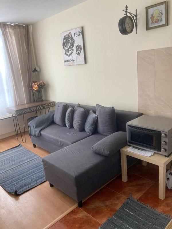 Apartment Ana/ Апартамент Ана ปอมโปโรโว ภายนอก รูปภาพ